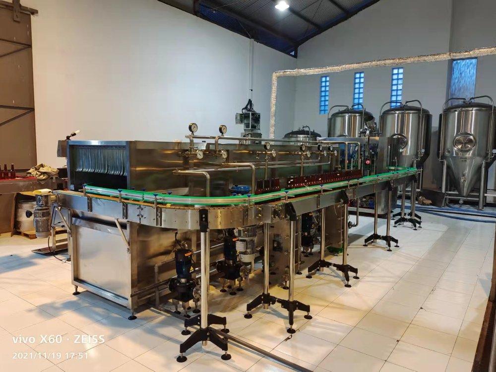 Cahaya Bintang Laut in Indonesia-1000L brewery equipment by Tiantai